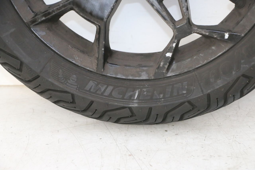 photo de REAR RIM AND TIRE QUADRO 4 4D 350 (2015 - 2018)