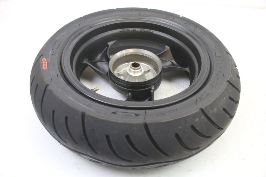 photo de REAR RIM AND TIRE KYMCO AGILITY 4T 50 (2005 - 2018)