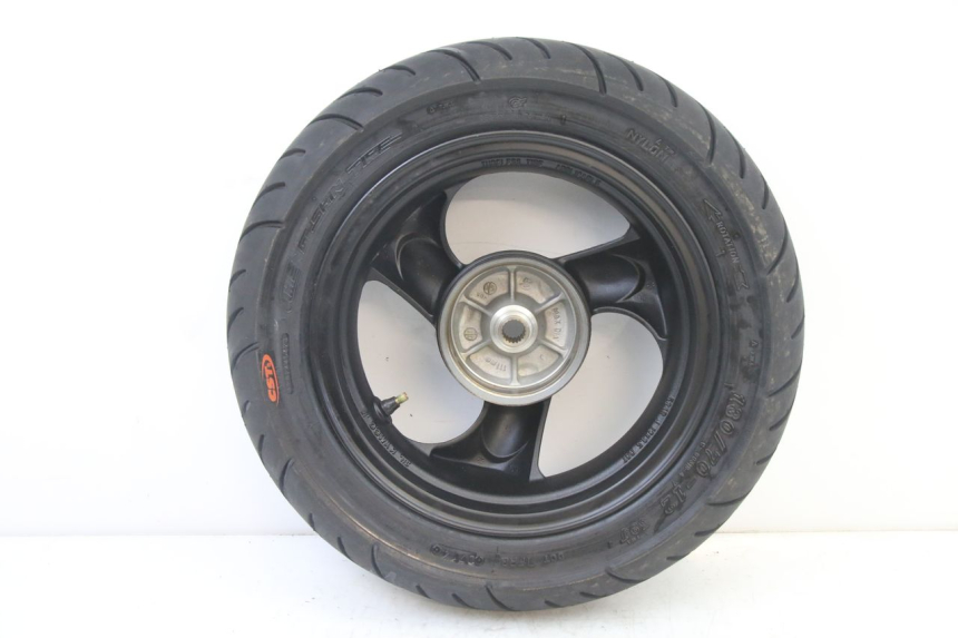 photo de REAR RIM AND TIRE KYMCO AGILITY 4T 50 (2005 - 2018)