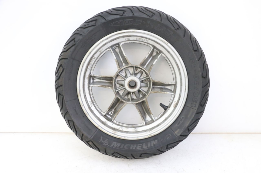 photo de REAR RIM AND TIRE SUZUKI BURGMAN 125 (2007 - 2014)