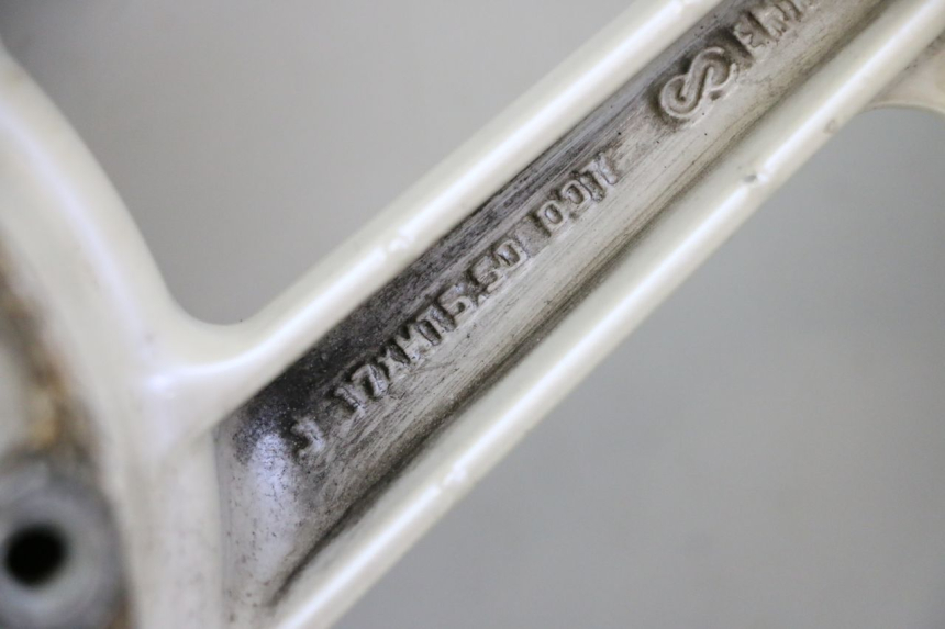 photo de REAR RIM AND TIRE HONDA CBR RR FIREBLADE 900 (1992 - 1994)