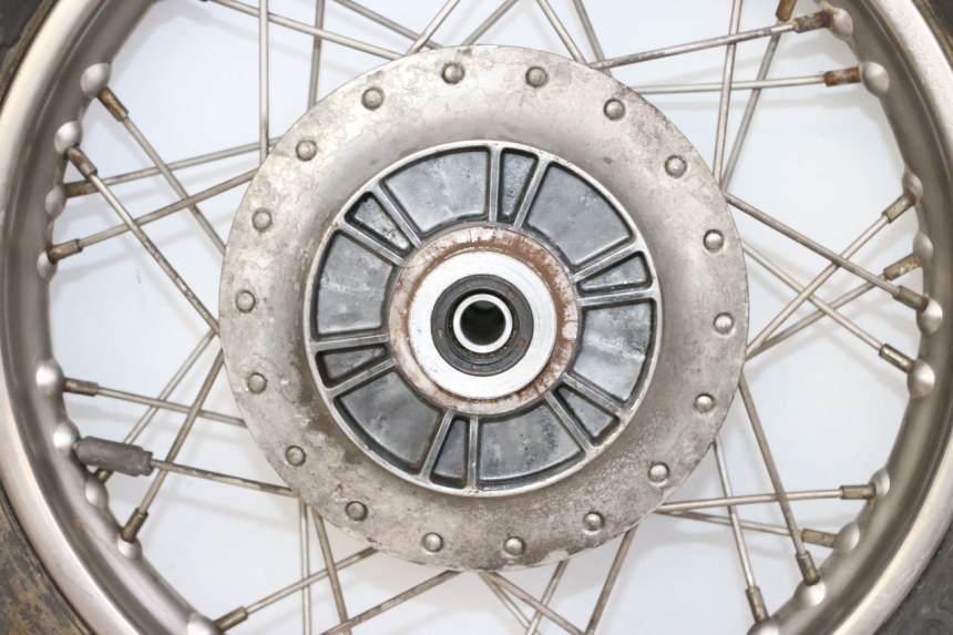 photo de REAR RIM AND TIRE APRILIA CLASSIC 125 (1995 - 2001)