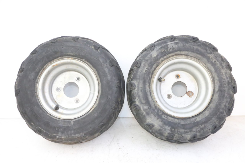 photo de REAR RIM AND TIRE SPEEDY DELUXE 125