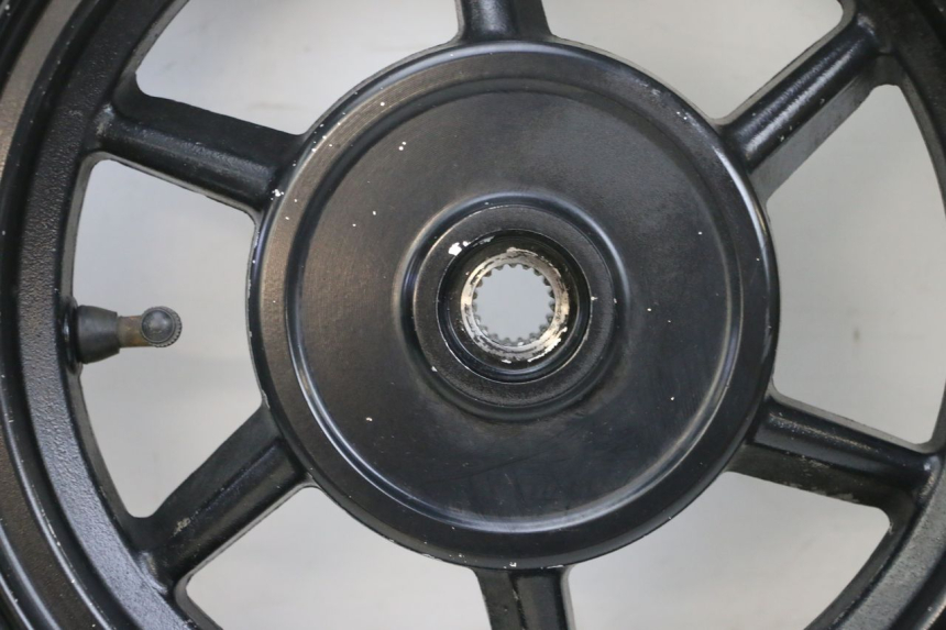 photo de REAR RIM AND TIRE LONGJIA DIGITA 4T 50 (2019 - 2022) - Additional view of the item