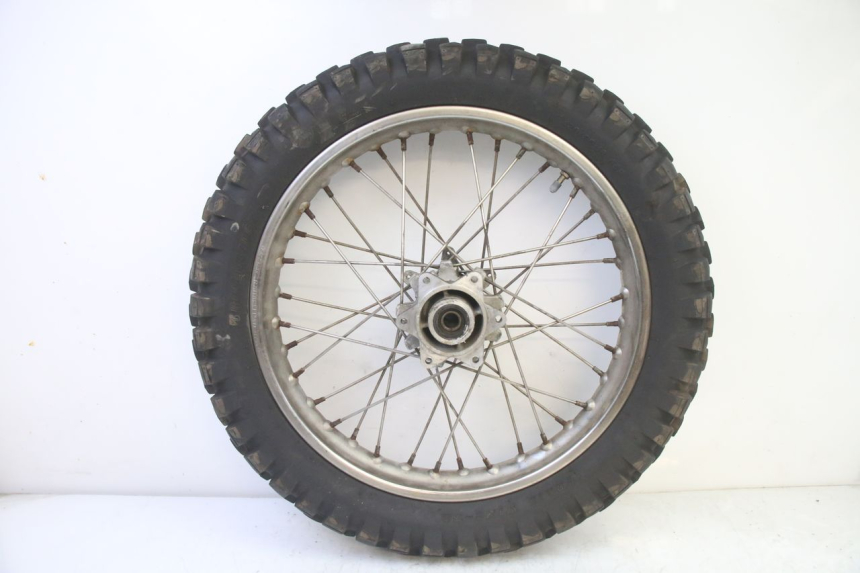 photo de REAR RIM AND TIRE APRILIA ETX 125 (1998 - 2002)