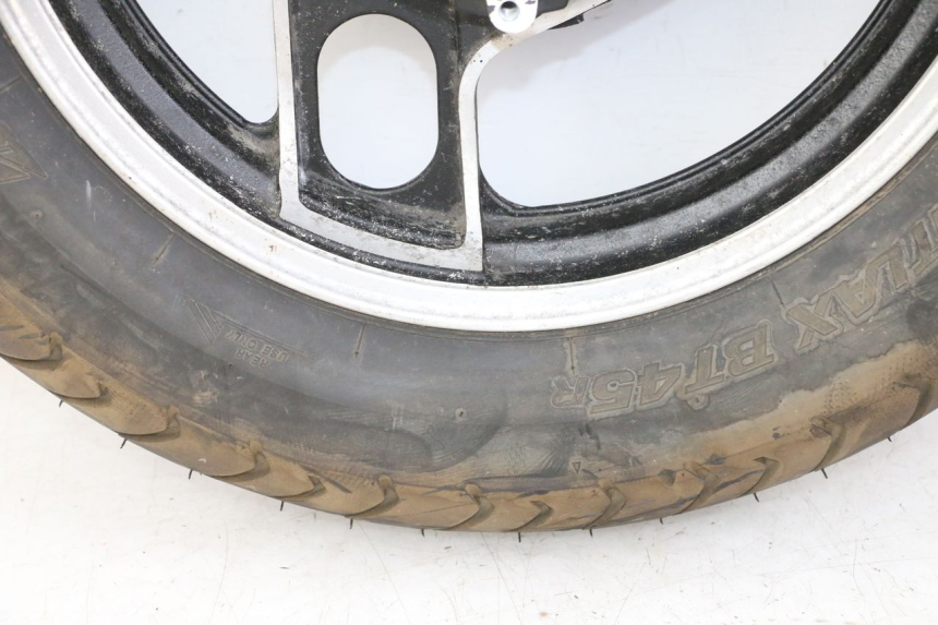 photo de REAR RIM AND TIRE YAMAHA FJ 36Y 1100 (1984 - 1985)