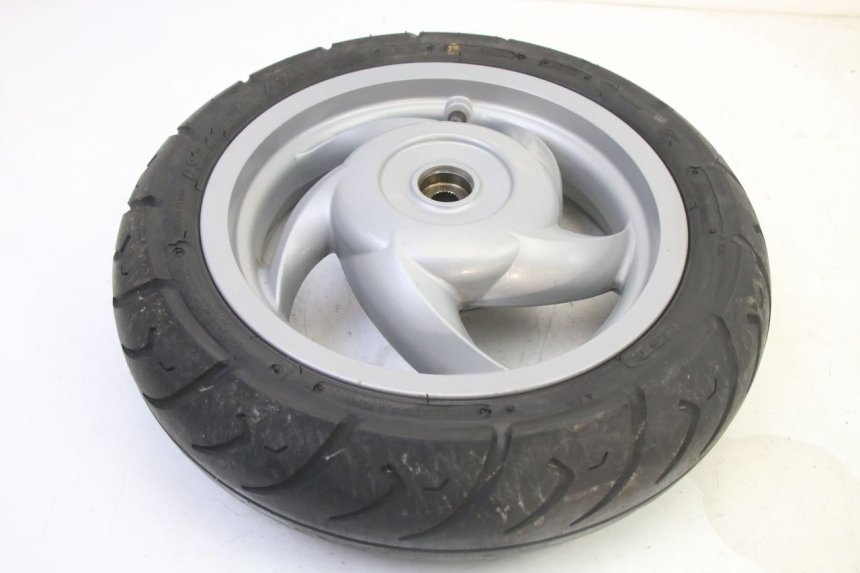 photo de REAR RIM AND TIRE PIAGGIO FLY 2T 50 (2004 - 2017)