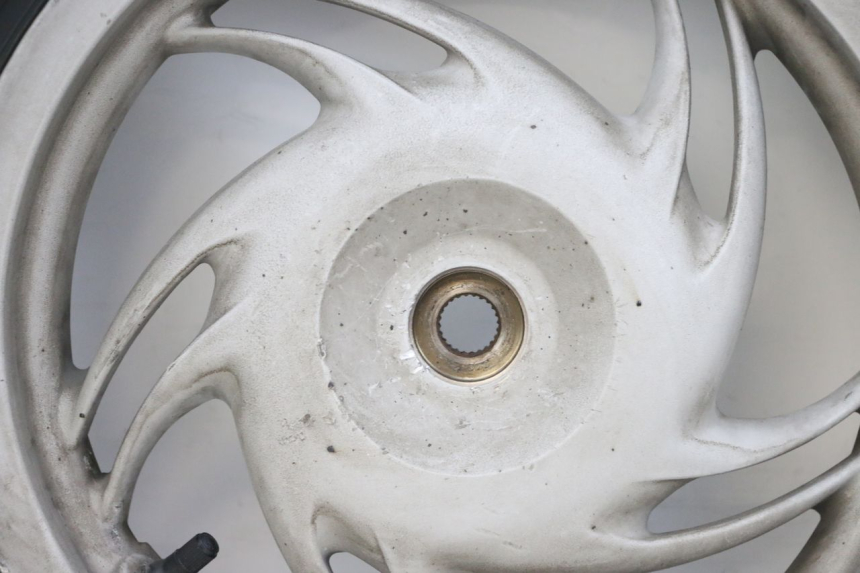 photo de REAR RIM AND TIRE PIAGGIO FLY 4T 50 (2013 - 2017) - Supplementary product photo