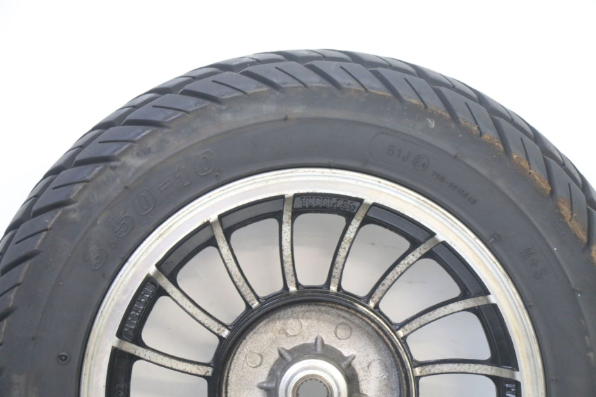 photo de REAR RIM AND TIRE VENESI FLY RETRO 4T 50 (2020 - 2025)