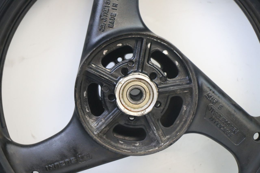 photo de REAR RIM AND TIRE SUZUKI GS GSE 500 (2001 - 2003)