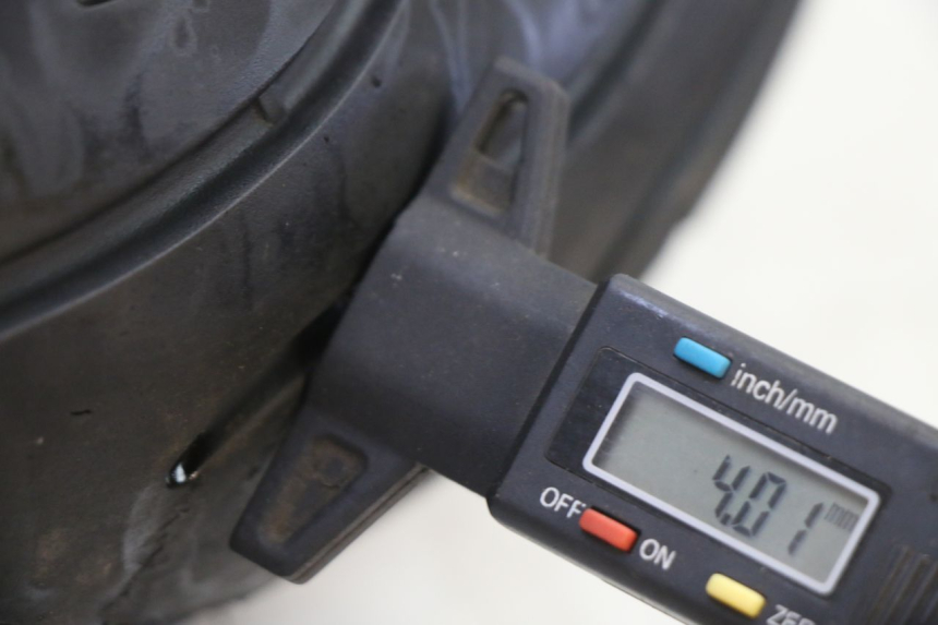 photo de REAR RIM AND TIRE SUZUKI GS GSE 500 (2001 - 2003)