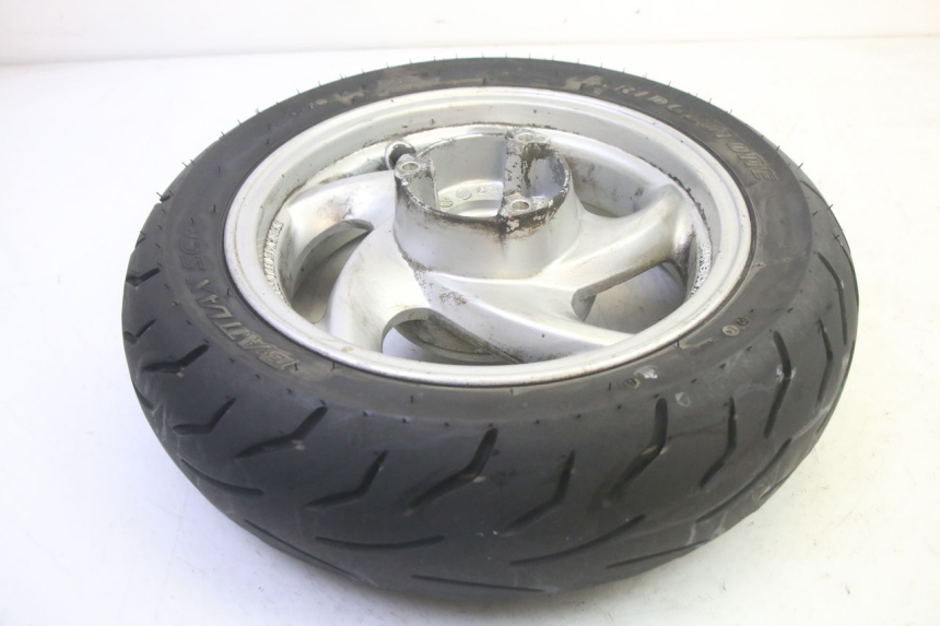 photo de REAR RIM AND TIRE SYM GTS EVO 125 (2009 - 2013) - Markings and original references