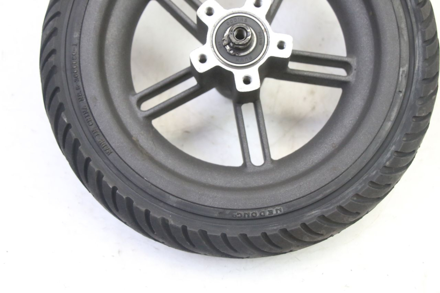 photo de REAR RIM AND TIRE XIAOMI MI PRO 2 1