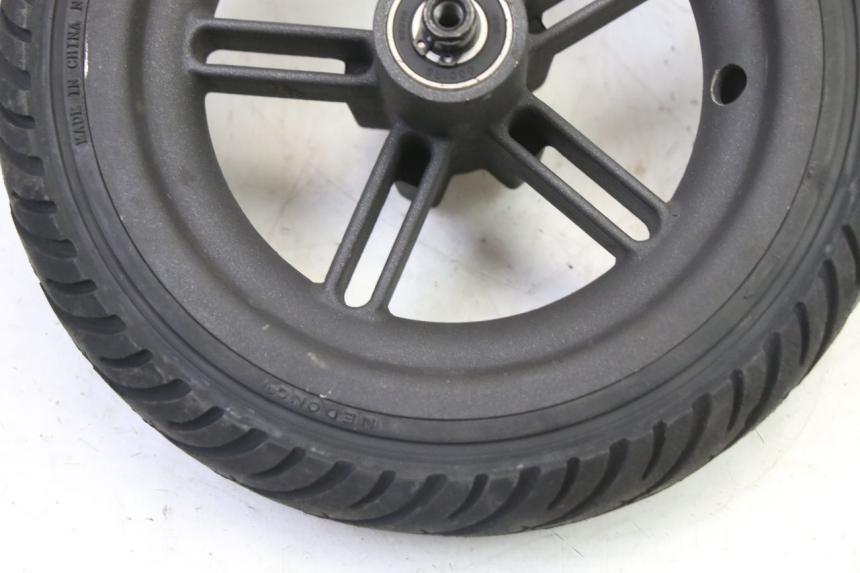 photo de REAR RIM AND TIRE XIAOMI MI PRO 2 1