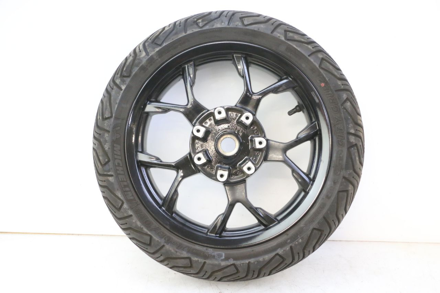 photo de REAR RIM AND TIRE PIAGGIO MP3 HPE 310 (2024 - 2025)