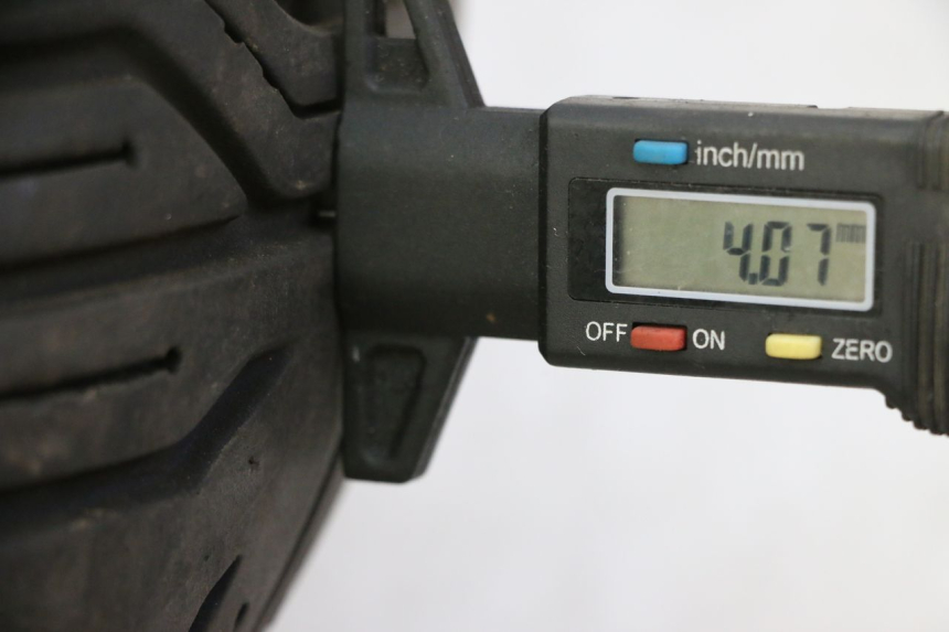 photo de REAR RIM AND TIRE PIAGGIO MP3 HPE 310 (2024 - 2025)