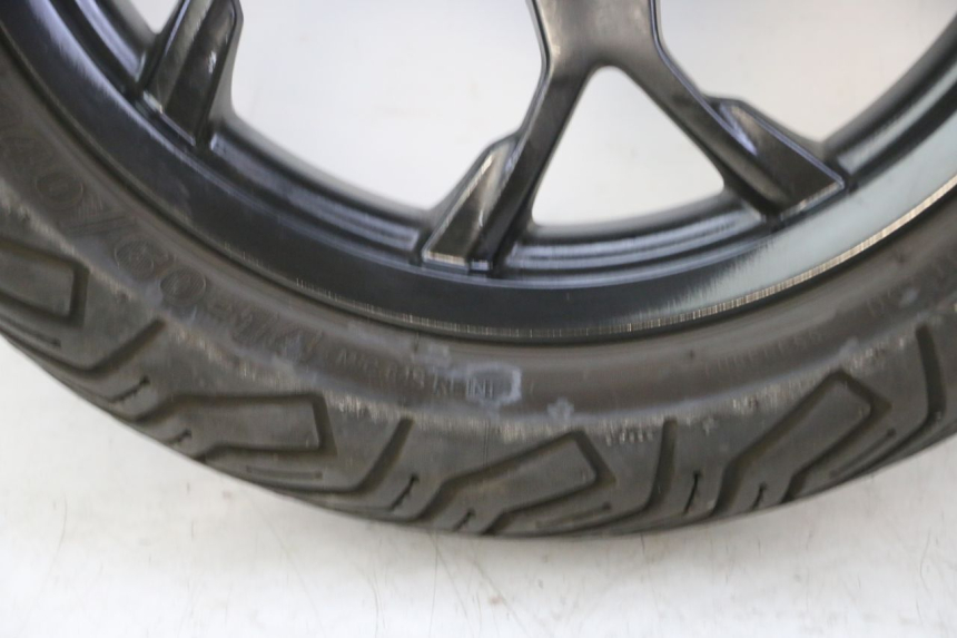 photo de REAR RIM AND TIRE PIAGGIO MP3 HPE 310 (2024 - 2025)