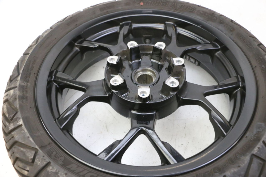 photo de REAR RIM AND TIRE PIAGGIO MP3 HPE 310 (2024 - 2025)