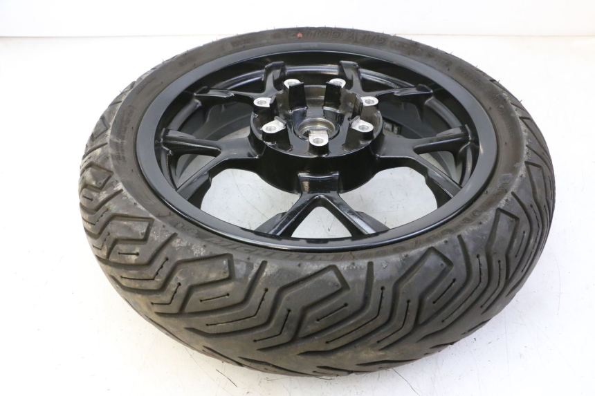 photo de REAR RIM AND TIRE PIAGGIO MP3 HPE 310 (2024 - 2025)