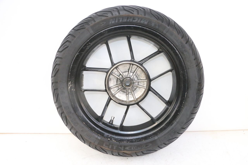 photo de REAR RIM AND TIRE PIAGGIO NEW TYPHOON 50 (2018 - 2021)