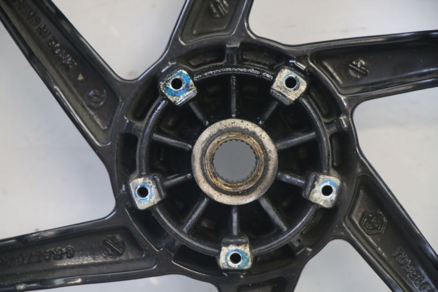 photo de REAR RIM AND TIRE PIAGGIO NRG POWER PUREJET 50 (2018 - 2021)
