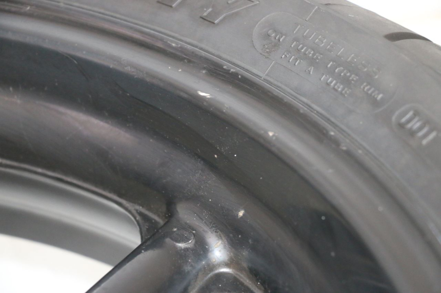 photo de REAR RIM AND TIRE HONDA NSR R 125 (1994 - 2003) - Fixing points details