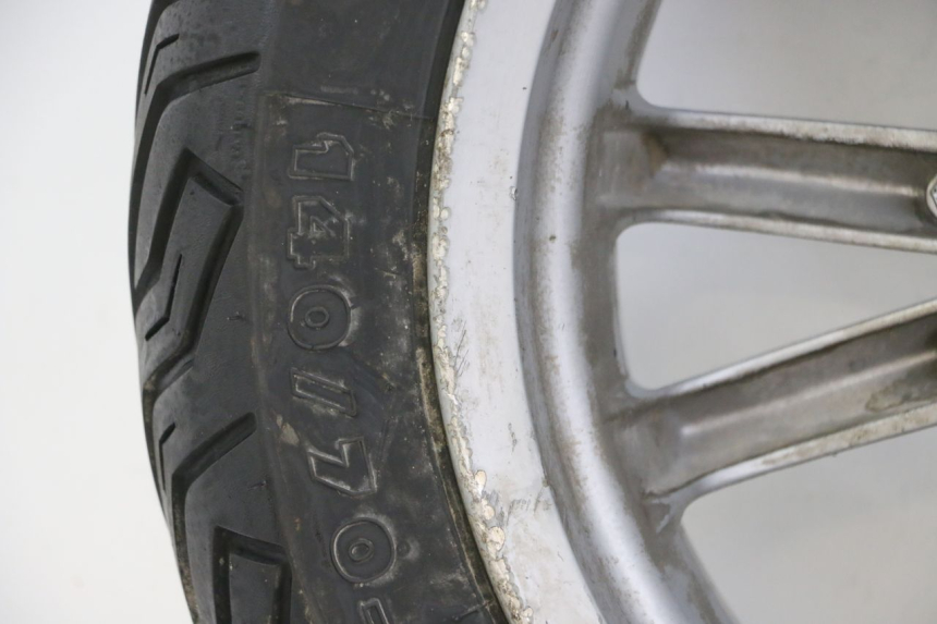 photo de REAR RIM AND TIRE PIAGGIO MP3 LT 400 (2007 - 2012)