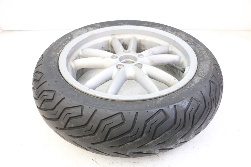 photo de REAR RIM AND TIRE PIAGGIO MP3 LT 400 (2007 - 2012)