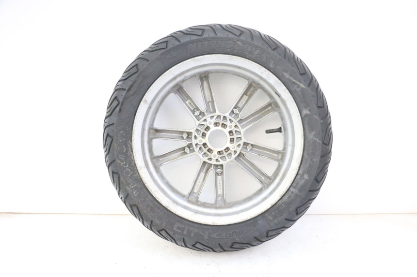 photo de REAR RIM AND TIRE PIAGGIO MP3 LT 400 (2007 - 2012)