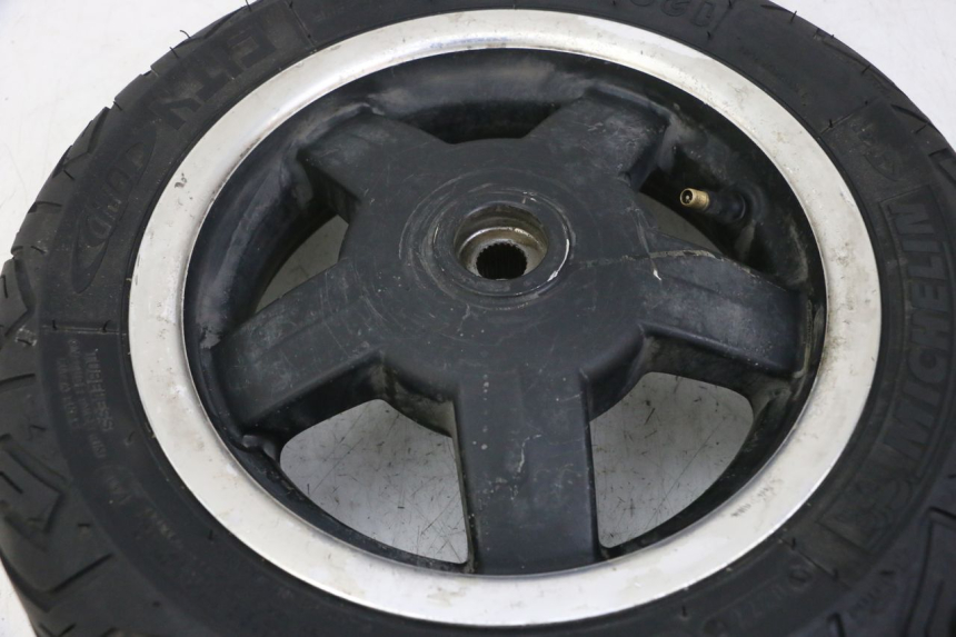 photo de REAR RIM AND TIRE PIAGGIO VESPA S 2T 50 (2007 - 2014)
