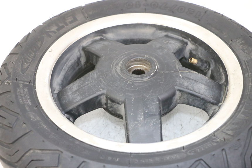 photo de REAR RIM AND TIRE PIAGGIO VESPA S 2T 50 (2007 - 2014)