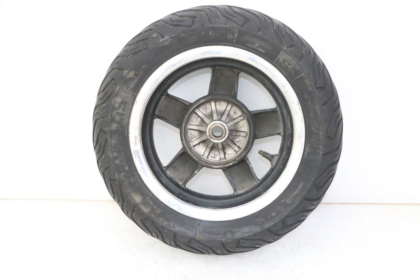 photo de REAR RIM AND TIRE PIAGGIO VESPA S 2T 50 (2007 - 2014)