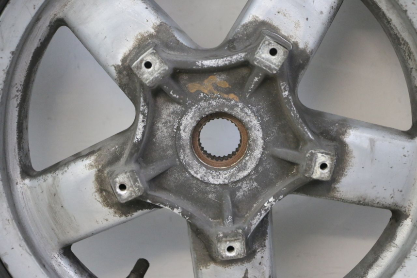 photo de REAR RIM AND TIRE PIAGGIO X8 125 (2004 - 2007)