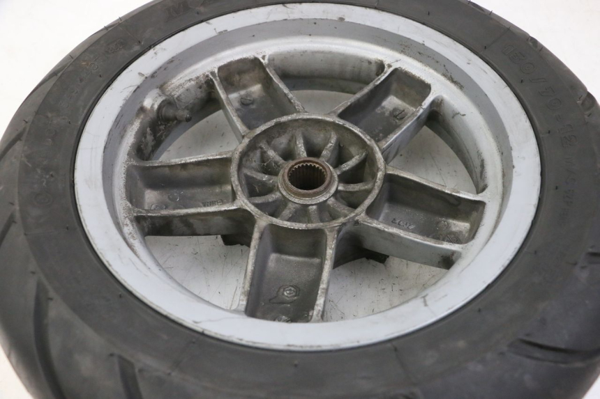 photo de REAR RIM AND TIRE PIAGGIO X8 125 (2004 - 2007)