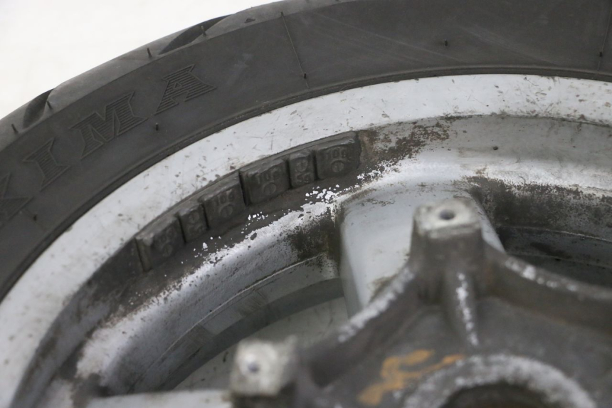 photo de REAR RIM AND TIRE PIAGGIO X8 125 (2004 - 2007)