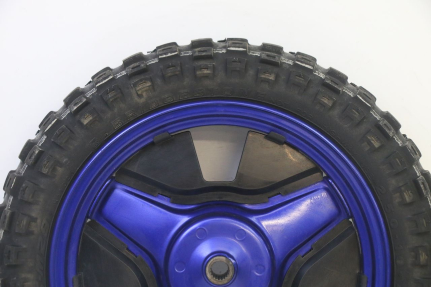 photo de REAR RIM AND TIRE YAMAHA PW 50 (1984 - 2020)