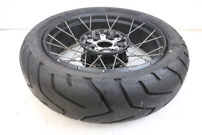 photo de REAR RIM AND TIRE BMW R GS 1250 (2021 - 2024) - Product overview