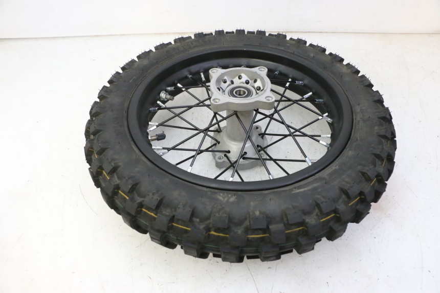 photo de REAR RIM AND TIRE APOLLO RFZ 125