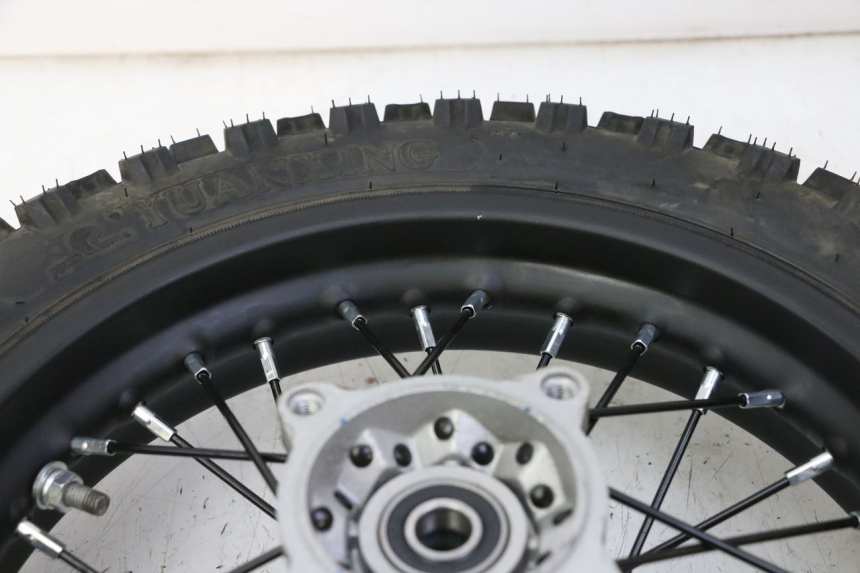 photo de REAR RIM AND TIRE APOLLO RFZ 125