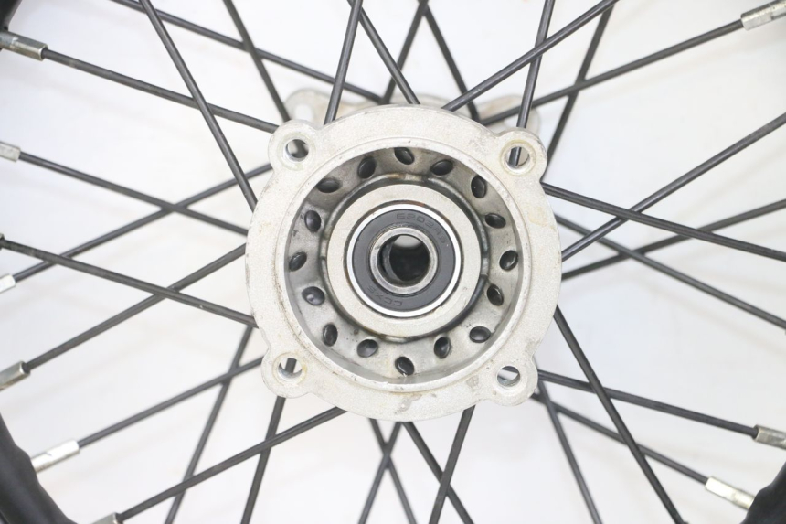 photo de REAR RIM AND TIRE APOLLO RXF 125