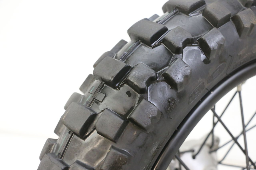 photo de REAR RIM AND TIRE APOLLO RXF 125