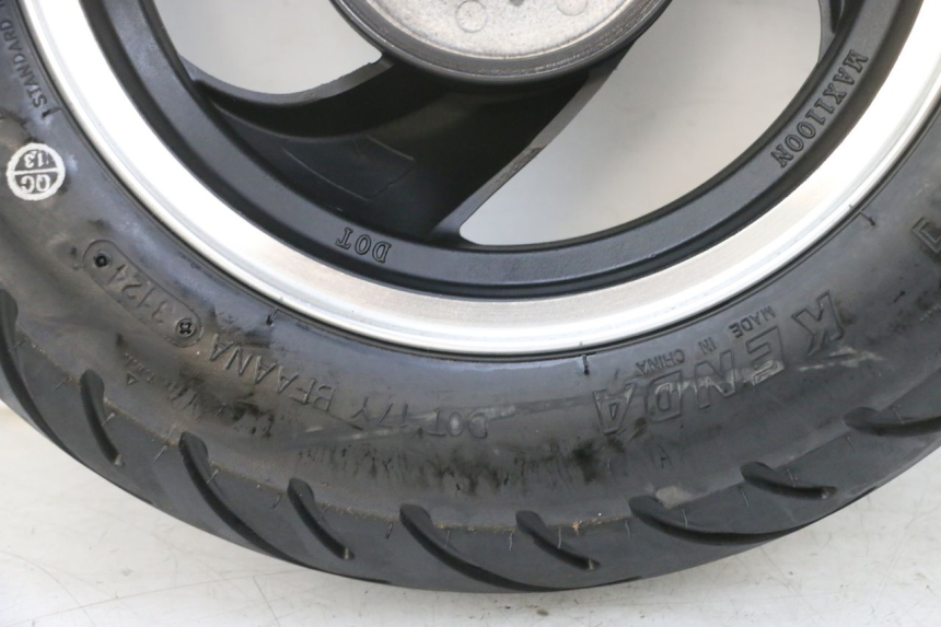 photo de REAR RIM AND TIRE JM MOTORS SANTANA EVO 50 (2024 - 2026) - Technical close-up