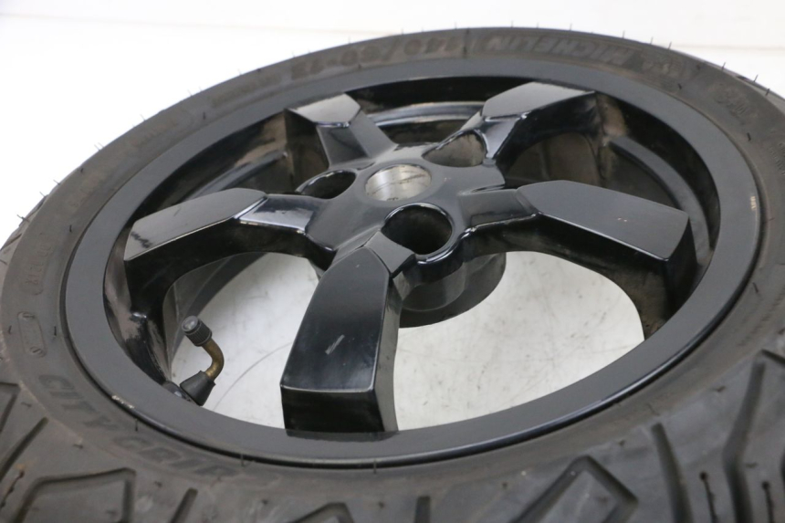 photo de REAR RIM AND TIRE PEUGEOT SATELIS 125 (2013 - 2018) - Component detail