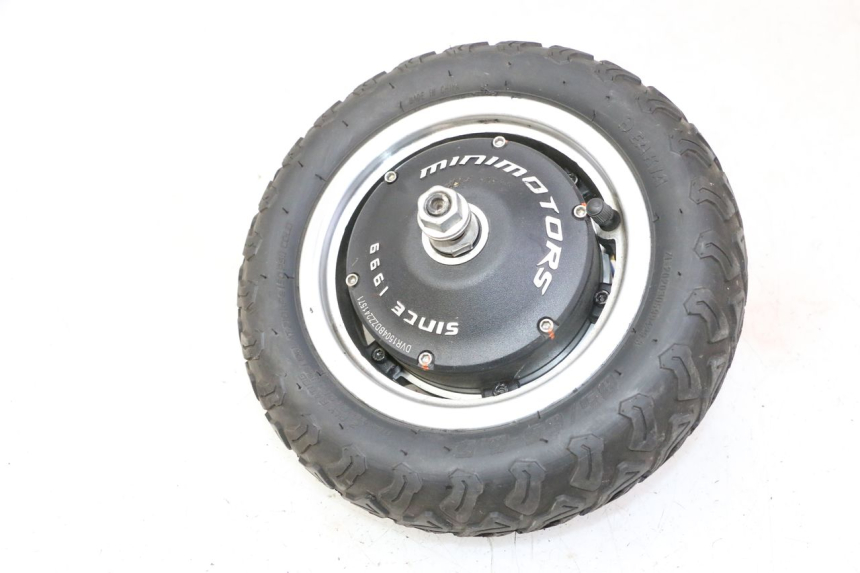 photo de REAR RIM AND TIRE DUALTRON VICTOR LIMITED 1