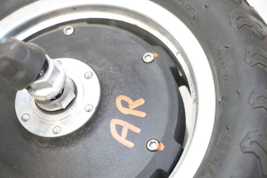 photo de REAR RIM AND TIRE DUALTRON VICTOR LIMITED 1