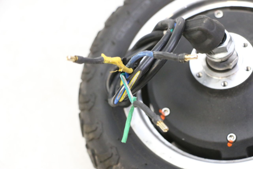 photo de REAR RIM AND TIRE DUALTRON VICTOR LIMITED 1