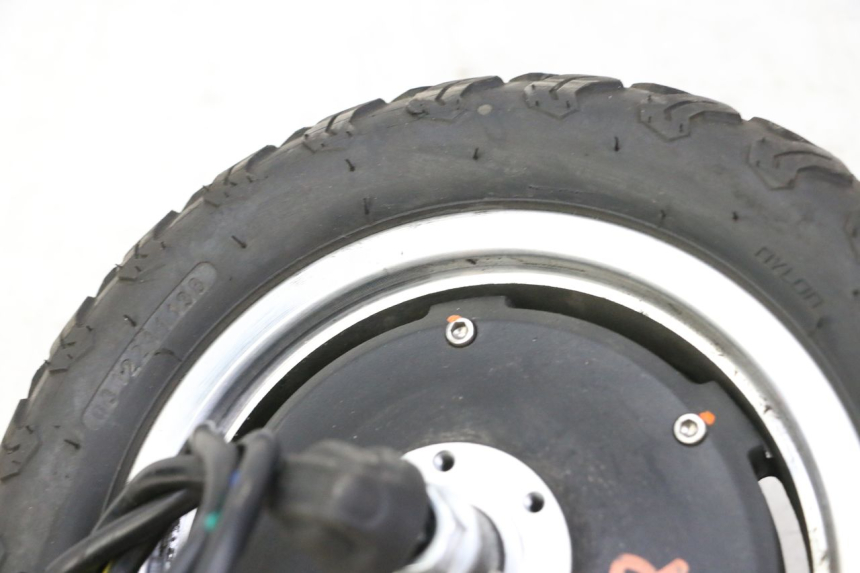 photo de REAR RIM AND TIRE DUALTRON VICTOR LIMITED 1
