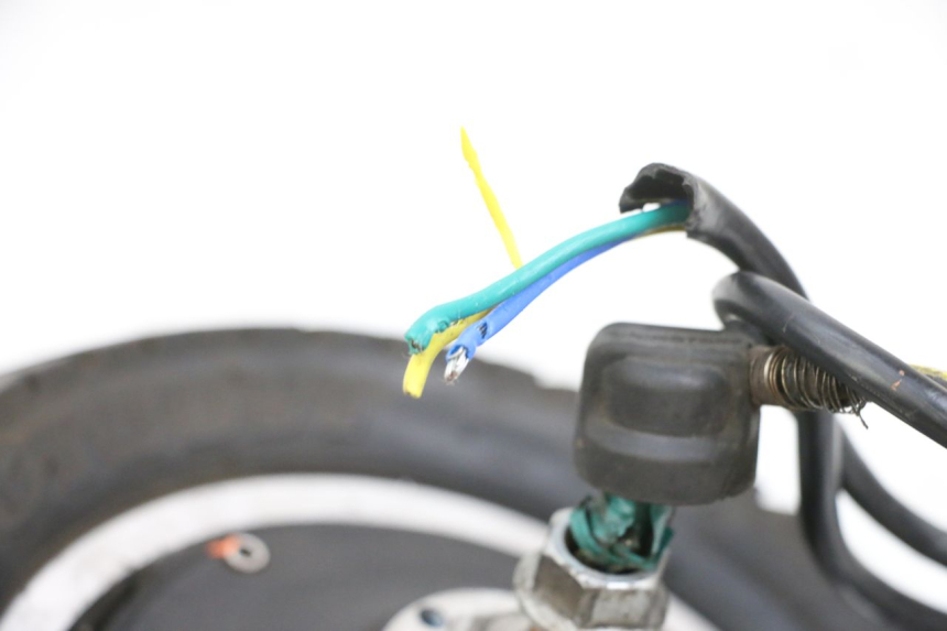 photo de REAR RIM AND TIRE DUALTRON VICTOR LIMITED 1