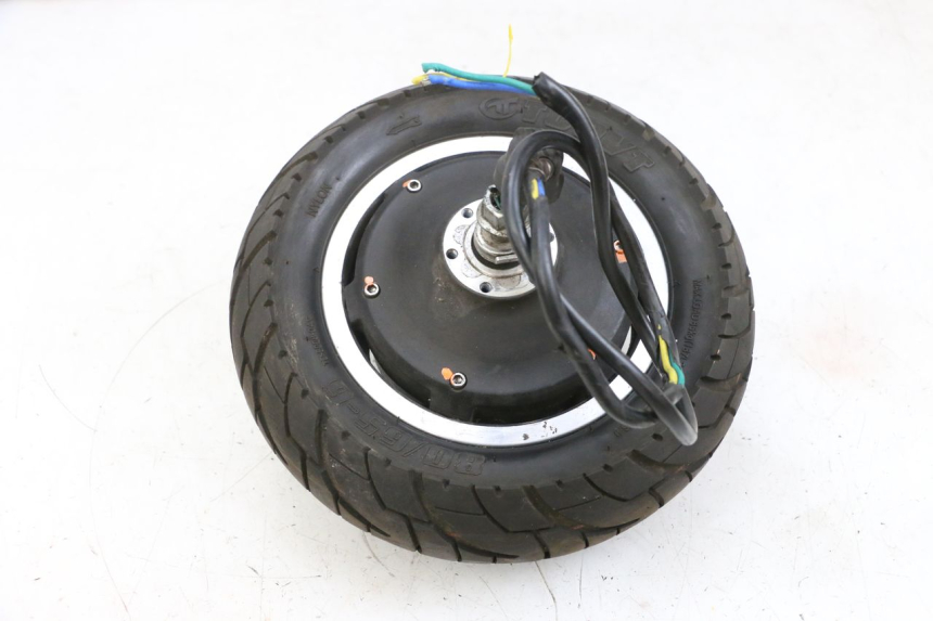 photo de REAR RIM AND TIRE DUALTRON VICTOR LIMITED 1