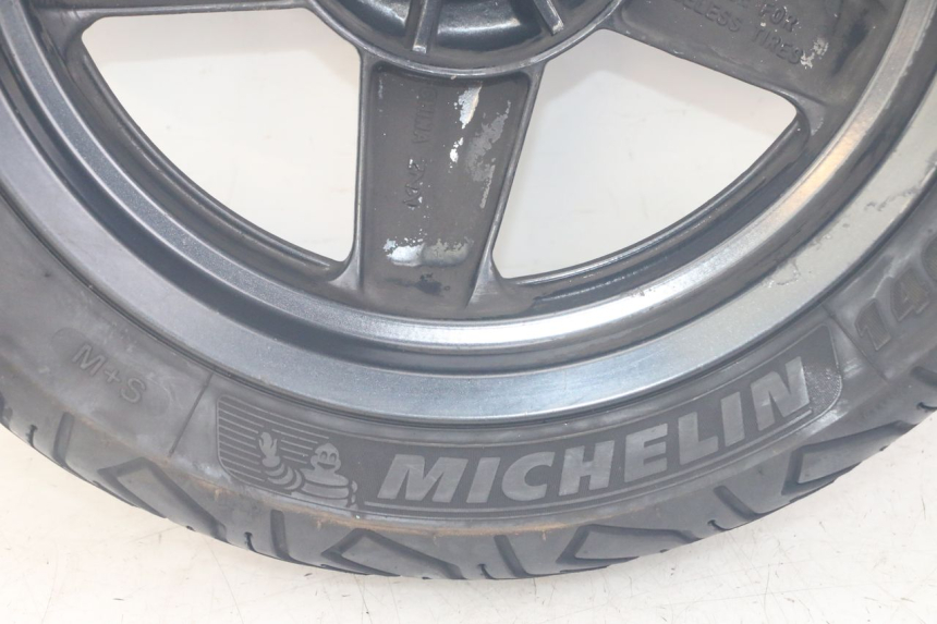photo de REAR RIM AND TIRE YAMAHA X-MAX XMAX 125 (2010 - 2014)